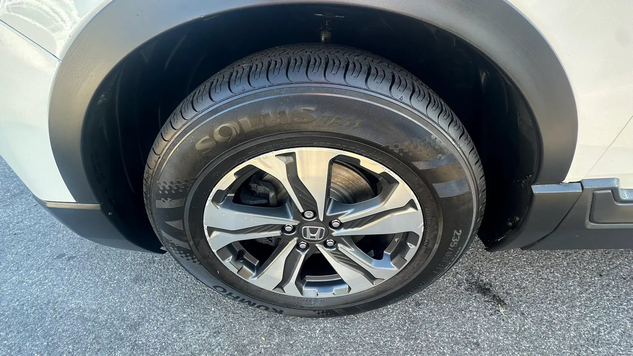 Used 2018 Honda CR-V LX image 9