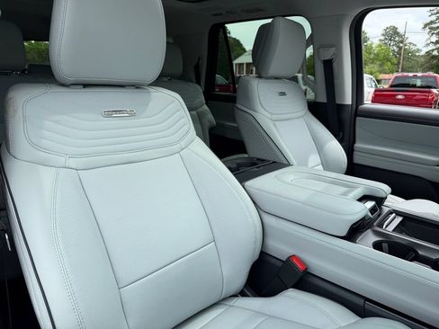 New 2026 Ford Expedition Max Platinum w/ Platinum Ultimate Package AWD/4WD image 26