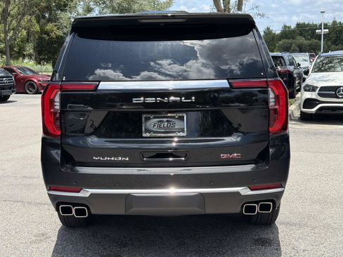 Used 2025 GMC Yukon Denali RWD image 4