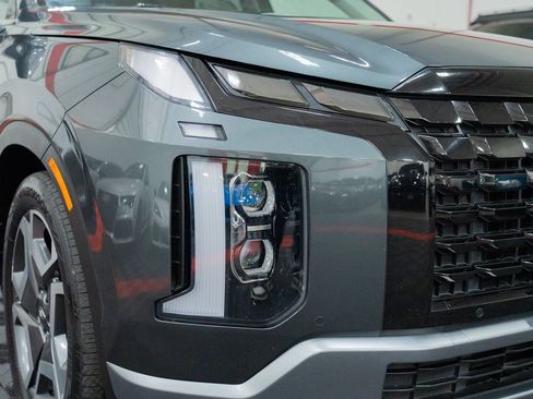 Used 2023 Hyundai Palisade SEL w/ Premium Package AWD/4WD image 9