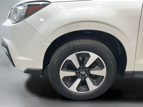 Used 2017 Subaru Forester 2.5i Premium w/ All-Weather Package AWD/4WD image 12