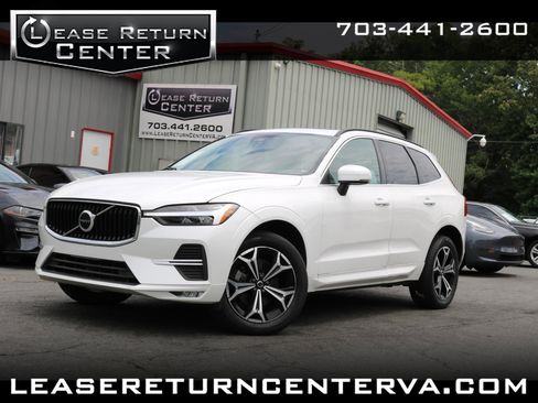 Used 2022 Volvo XC60 B5 Momentum image 1