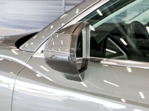 Used 2023 Audi Q3 2.0T Premium w/ Convenience Package image 29