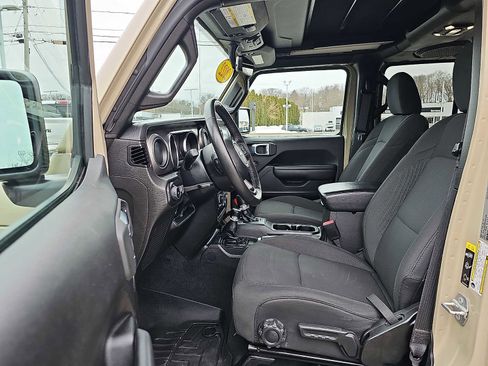 Used 2022 Jeep Wrangler Unlimited Sport w/ Sun And Sound Package image 13