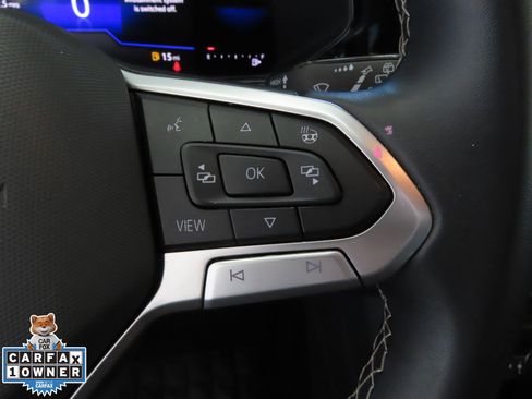 Certified 2024 Volkswagen Taos SE image 15