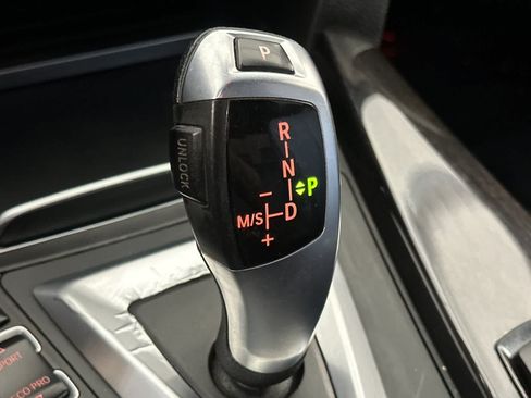 Used 2017 BMW 330e RWD image 21
