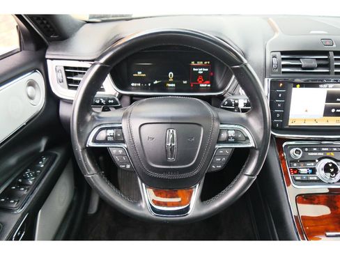 Used 2017 Lincoln Continental Reserve w/ Luxury Package AWD/4WD image 21