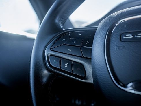 Used 2023 Dodge Challenger SXT image 18