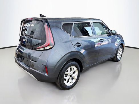 Used 2023 Kia Soul LX w/ LX Technology Package FWD image 10