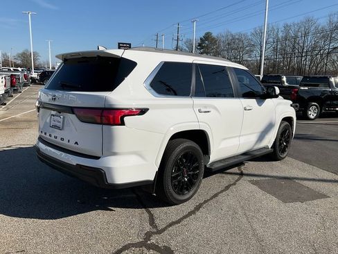 Used 2024 Toyota Sequoia Limited image 26
