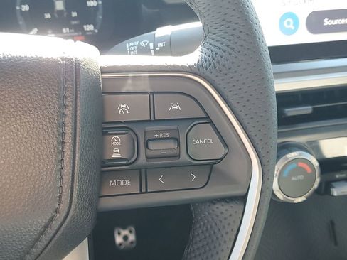 Certified 2025 Toyota Tacoma TRD Sport image 26