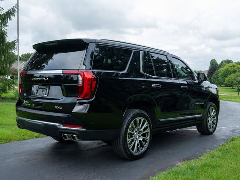 Used 2025 GMC Yukon Denali w/ Denali Reserve Package AWD/4WD image 3