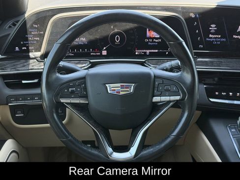 Used 2021 Cadillac Escalade Premium Luxury AWD/4WD image 14