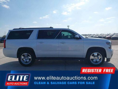 Used 2017 Chevrolet Suburban LT image 26