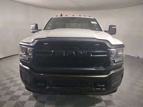 Used 2024 RAM 2500 Tradesman w/ Snow Chief Group AWD/4WD image 2