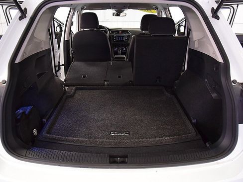 Used 2022 Volkswagen Tiguan S image 32