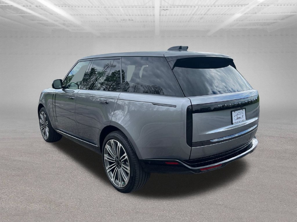 Certified 2026 Land Rover Range Rover SE AWD/4WD image 3