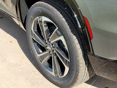 New 2026 Buick Enclave Sport Touring w/ Power Package FWD image 5