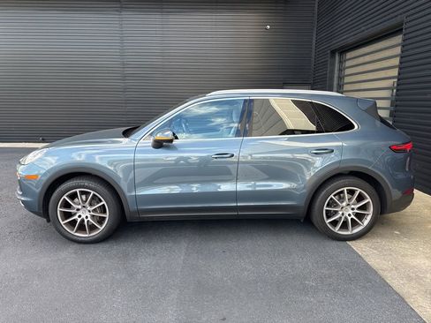 Certified 2019 Porsche Cayenne image 2