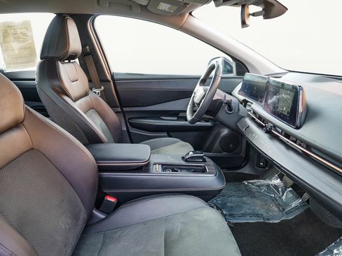 Used 2024 Nissan Ariya AWD image 20