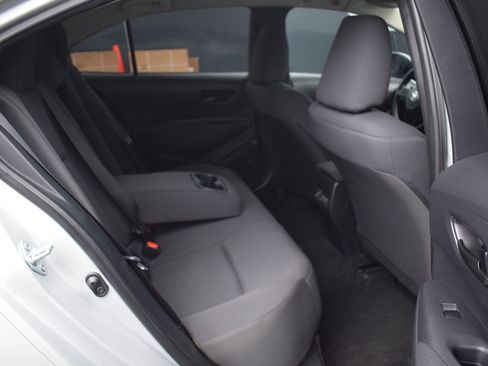 Used 2024 Toyota Corolla LE FWD image 11