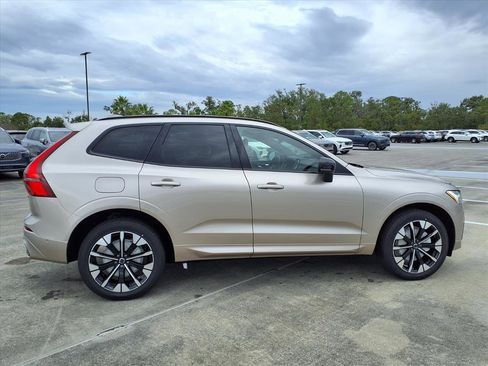 New 2026 Volvo XC60 B5 Plus w/ Protection Package Premier image 8