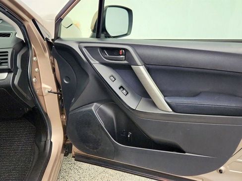 Used 2015 Subaru Forester 2.5i Premium w/ All-Weather Package image 25