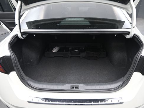 Used 2021 Nissan Altima 2.5 SR w/ SR Premium Package FWD image 18