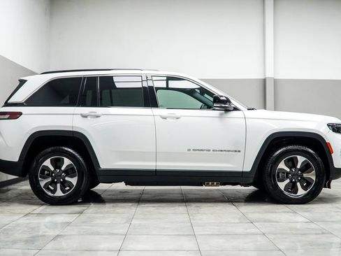 Used 2024 Jeep Grand Cherokee Limited 4xe AWD/4WD image 6