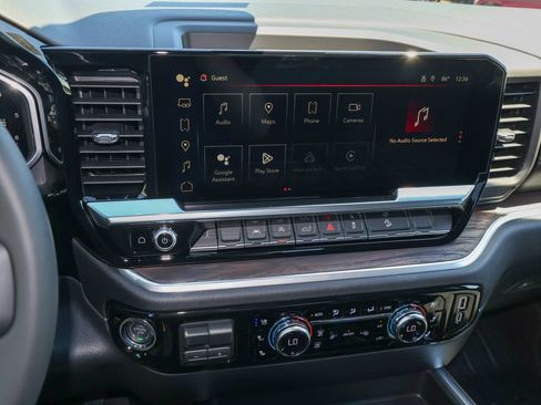 New 2026 GMC Sierra 1500 SLT w/ SLT Premium Package AWD/4WD image 13