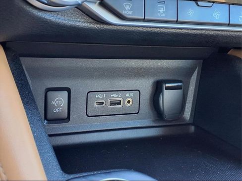 Used 2024 Nissan Sentra SV w/ SV Premium Package image 29