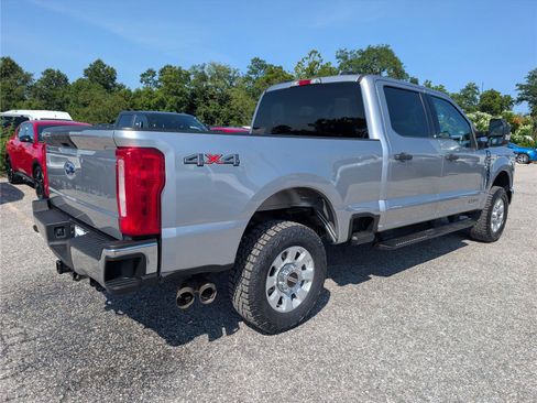 Used 2024 Ford F250 XLT AWD/4WD image 5