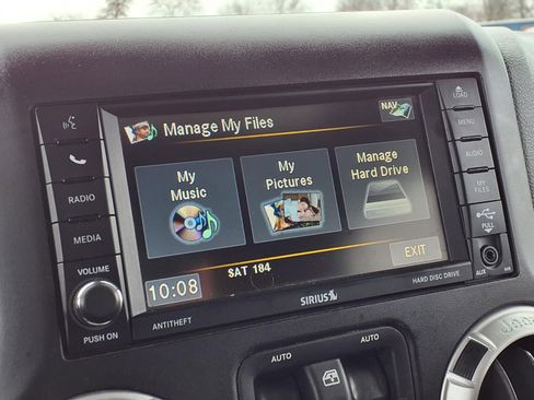 Used 2015 Jeep Wrangler Unlimited Rubicon w/ Connectivity Group image 7