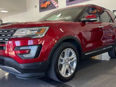 Used 2017 Ford Explorer Limited w/ Equipment Group 301A AWD/4WD image 1