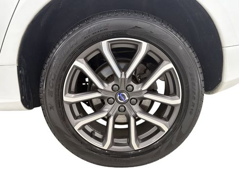 Used 2016 Volvo XC60 T5 Premier w/ Proximity Package AWD/4WD image 9