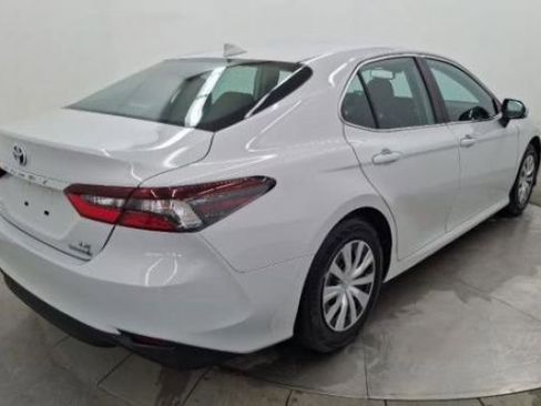 Certified 2022 Toyota Camry LE w/ Cold Weather Package FWD image 14