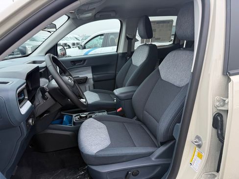 New 2025 Ford Maverick XLT w/ XLT Luxury Package image 5