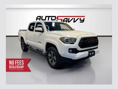 Used 2017 Toyota Tacoma TRD Sport w/ Tow Package (A/T)