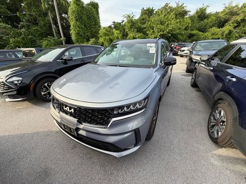 Certified 2023 Kia Sorento S w/ Panoramic Sunroof Package FWD image 1