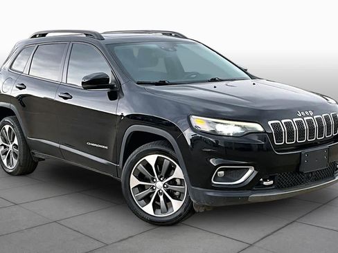 Used 2022 Jeep Cherokee Limited w/ Elite Package AWD/4WD image 3