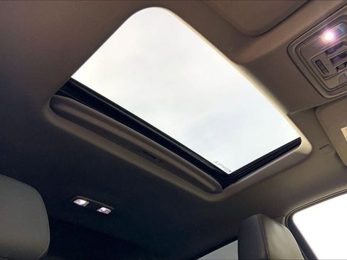 Used 2020 GMC Sierra 1500 SLT w/ SLT Premium Plus Package image 28