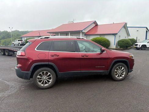 Used 2019 Jeep Cherokee Latitude Plus AWD/4WD image 11
