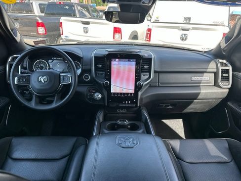 Used 2025 RAM 1500 Laramie AWD/4WD image 17