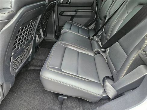 New 2025 Ford Bronco Badlands w/ Sasquatch Package image 16