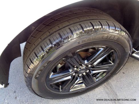 Used 2021 Ford Expedition Max XLT image 8