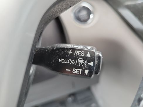 Certified 2020 Toyota Sienna XLE FWD image 28