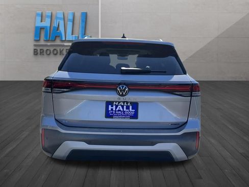 Certified 2026 Volkswagen Tiguan SE AWD/4WD image 5