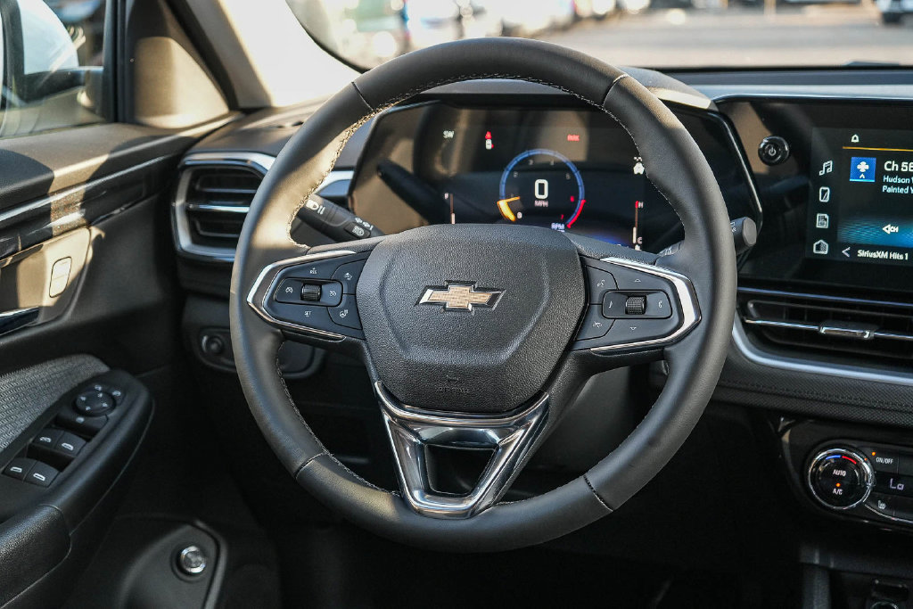 New 2026 Chevrolet TrailBlazer LT w/ Convenience Package FWD image 14