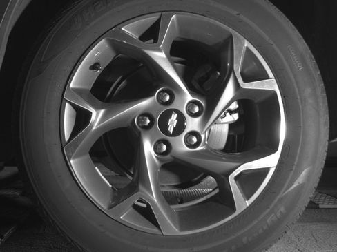 Used 2025 Chevrolet Trax LT FWD image 14