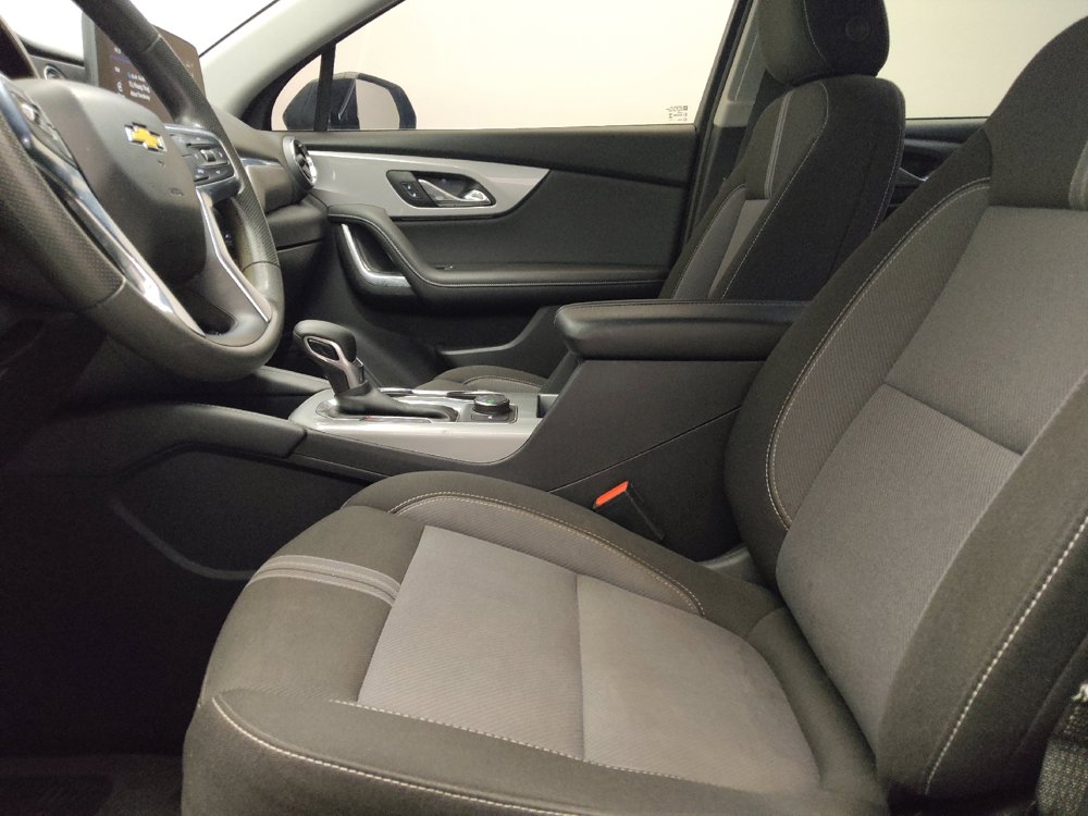 Used 2025 Chevrolet Blazer LT AWD/4WD image 17